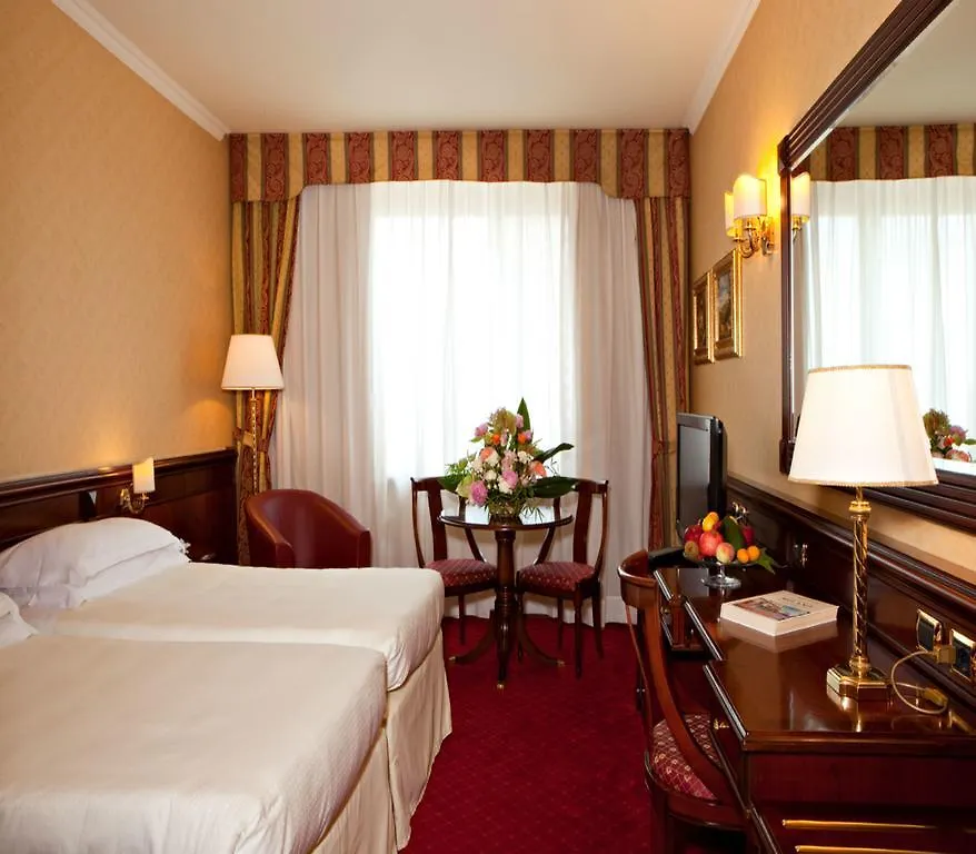 Atahotel Executive Milan 4*,  Italie